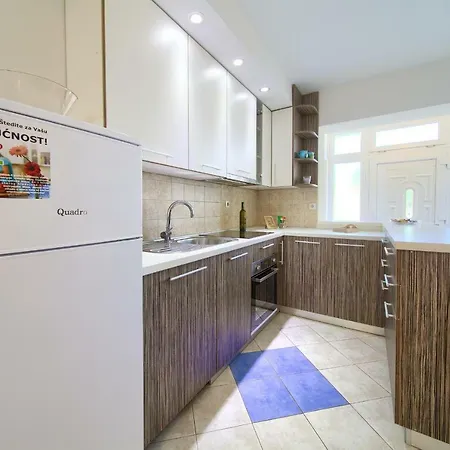 Zeljka Apartamento Salatić